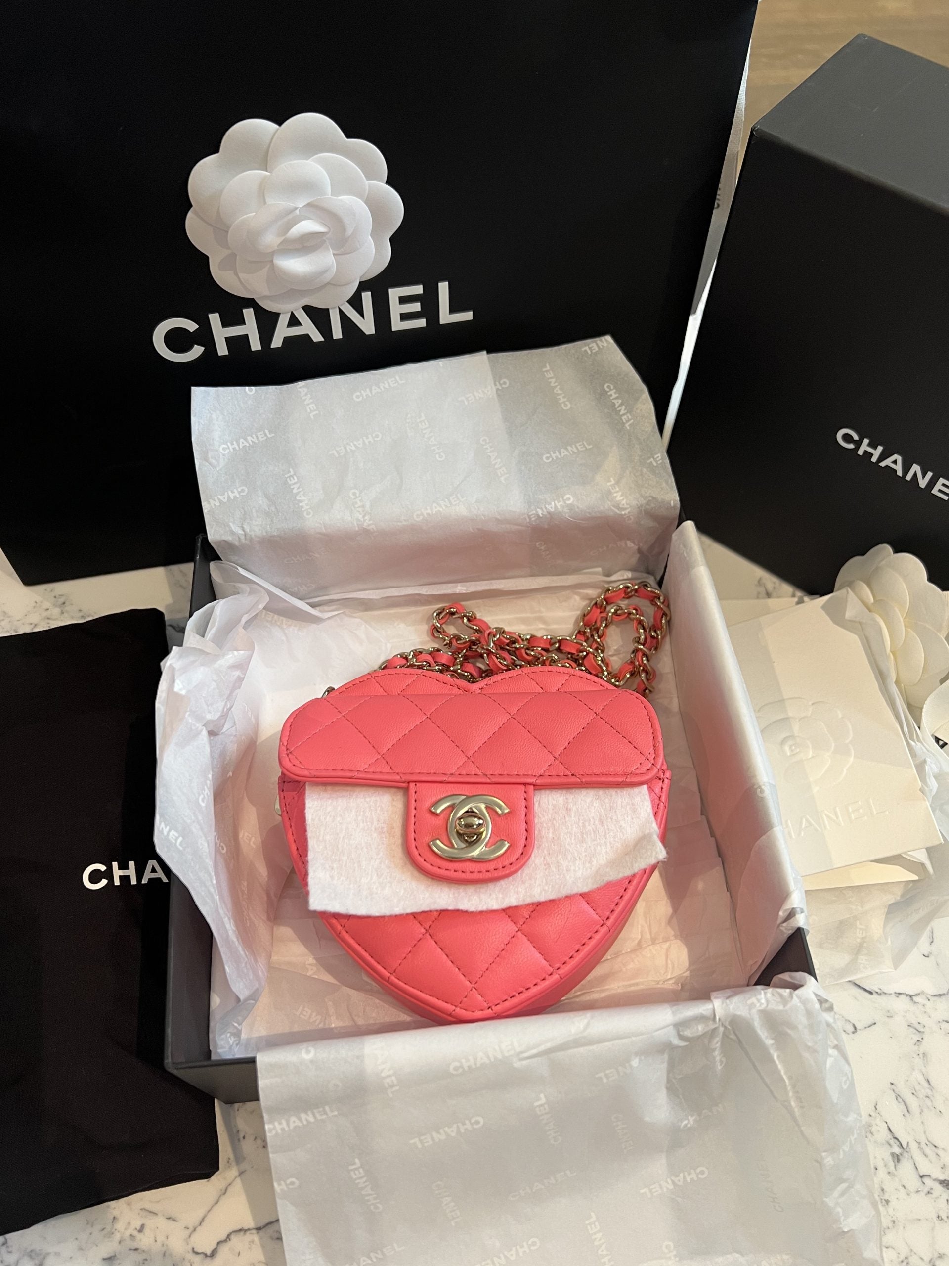 Chanel 22S Pink Large Runway Heart Quilted Flap Chain Shoulder